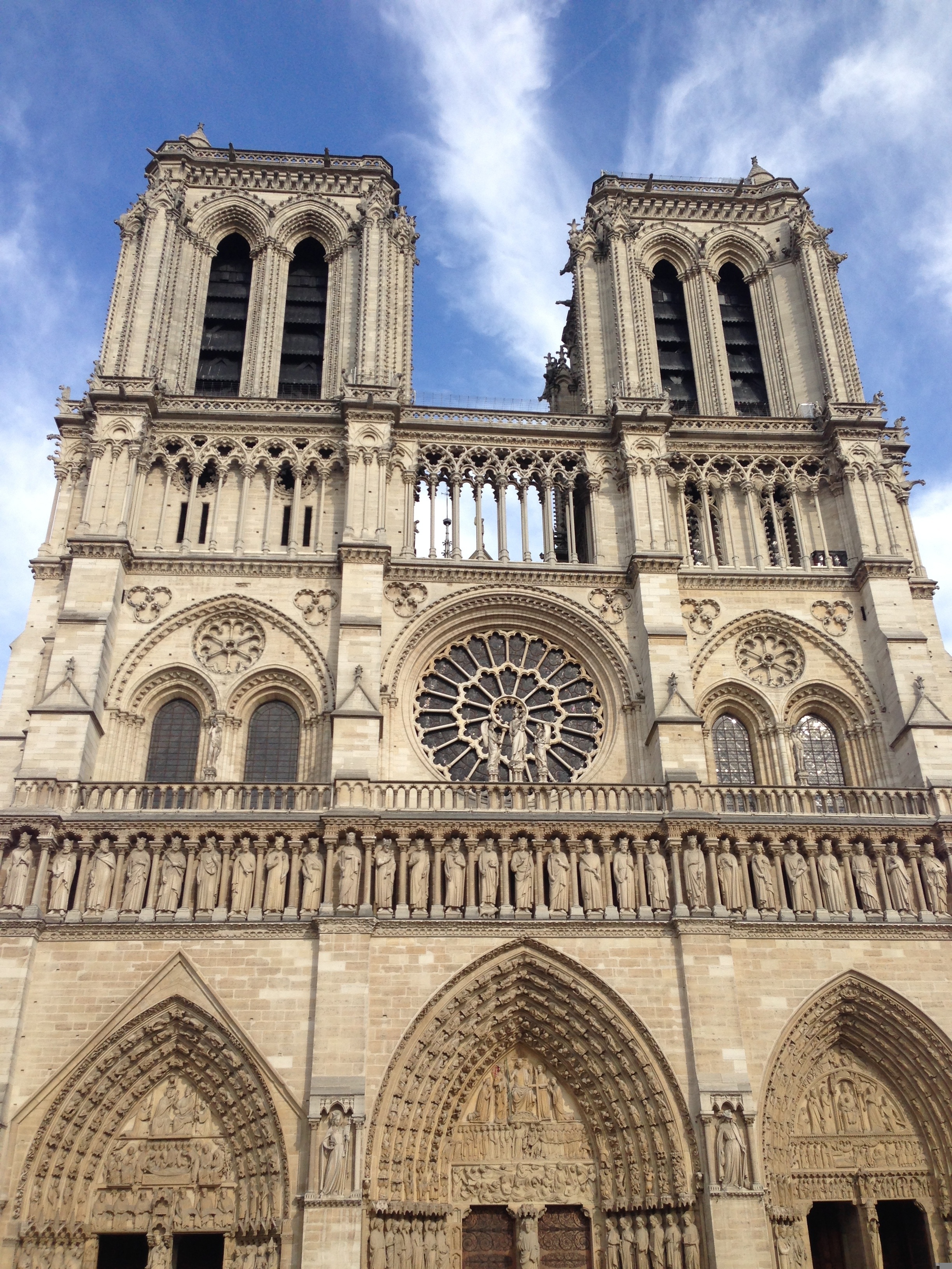 Notre-Dame et la renaissance de la grande rose occidentale 